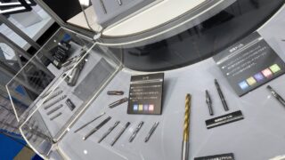 【予算200万円以下でも目立つ！】展示会ディスプレイのプロが教える5つの低コスト演出術