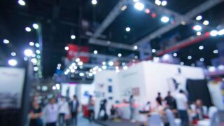 【エンディング産業展】で成果を出す展示会ディスプレイ戦略6選｜「信頼」と「安心感」で選ばれるブースのつくり方